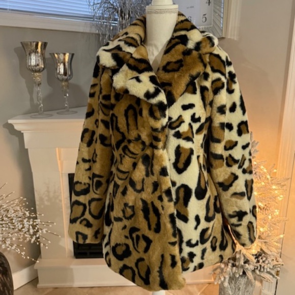 Steve Madden Faux Fur Leopard Coat - Picture 1 of 5